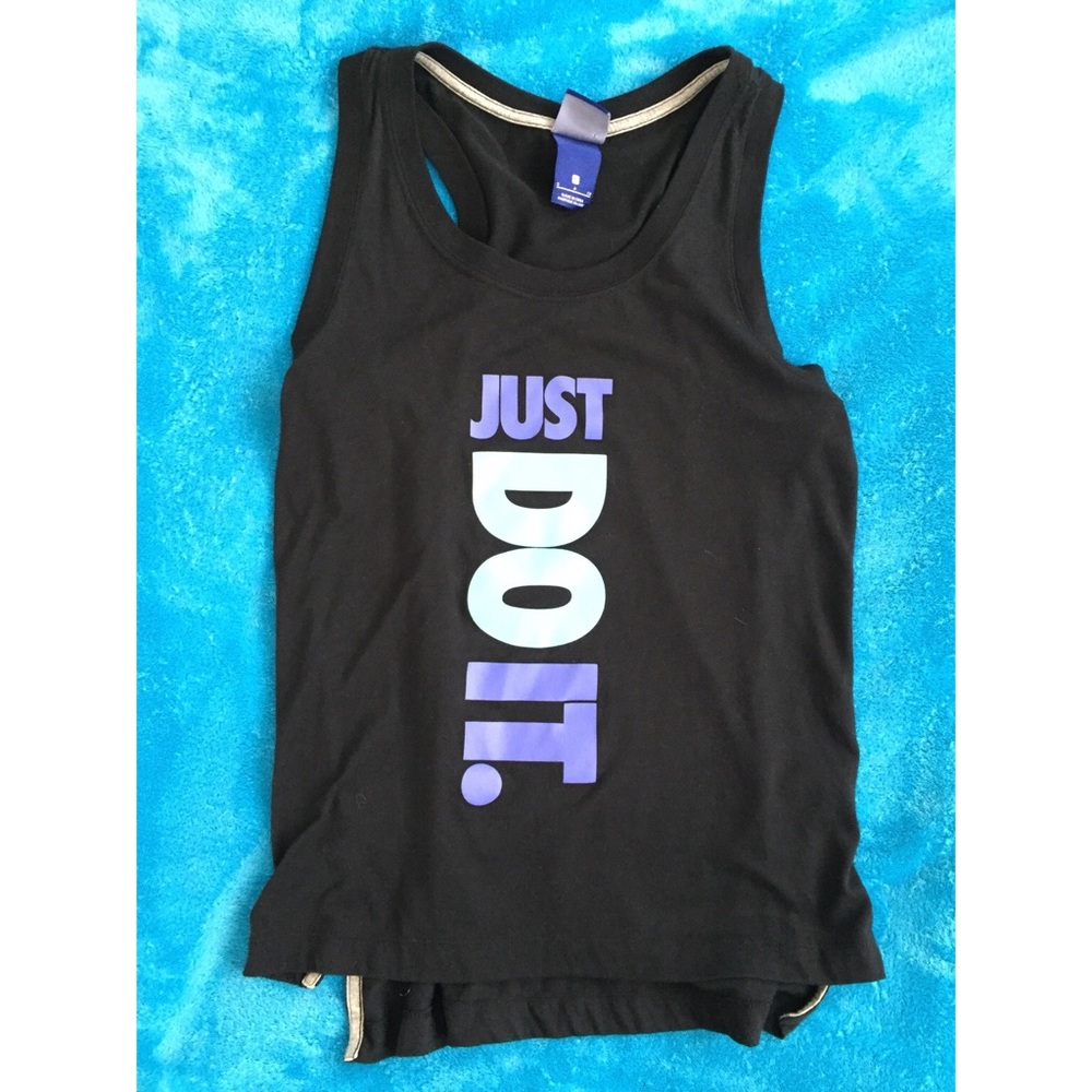 Nike workout top